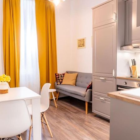 Central And Comfy 2Bdr Apartment Near Parliament بلغراد المظهر الخارجي الصورة